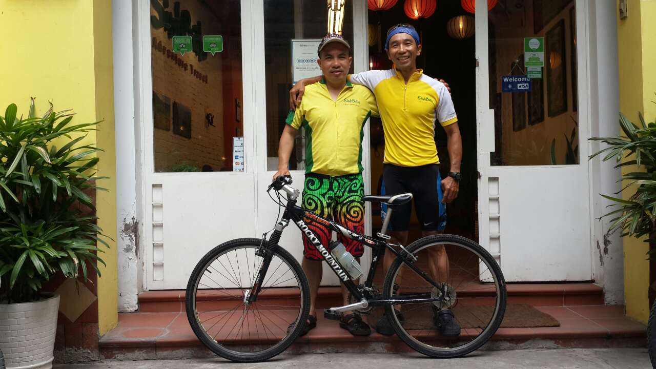 Long at Sinhbalo office 2017