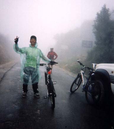 Climb up OQuiHo pass - Sapa