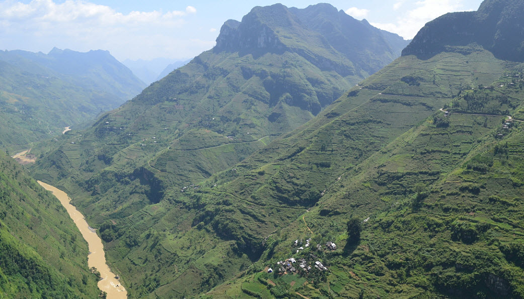 NhoQue river seen from Mapileng pass - HaGiang