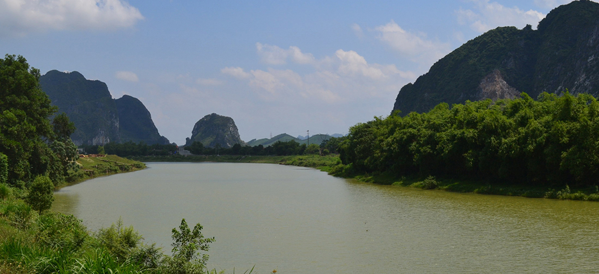 Limestone range on Ho Chi Minh Trail from Hanoi to CucPhuong national park