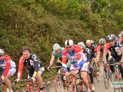 Cycling Ho Chi Minh trail 2011