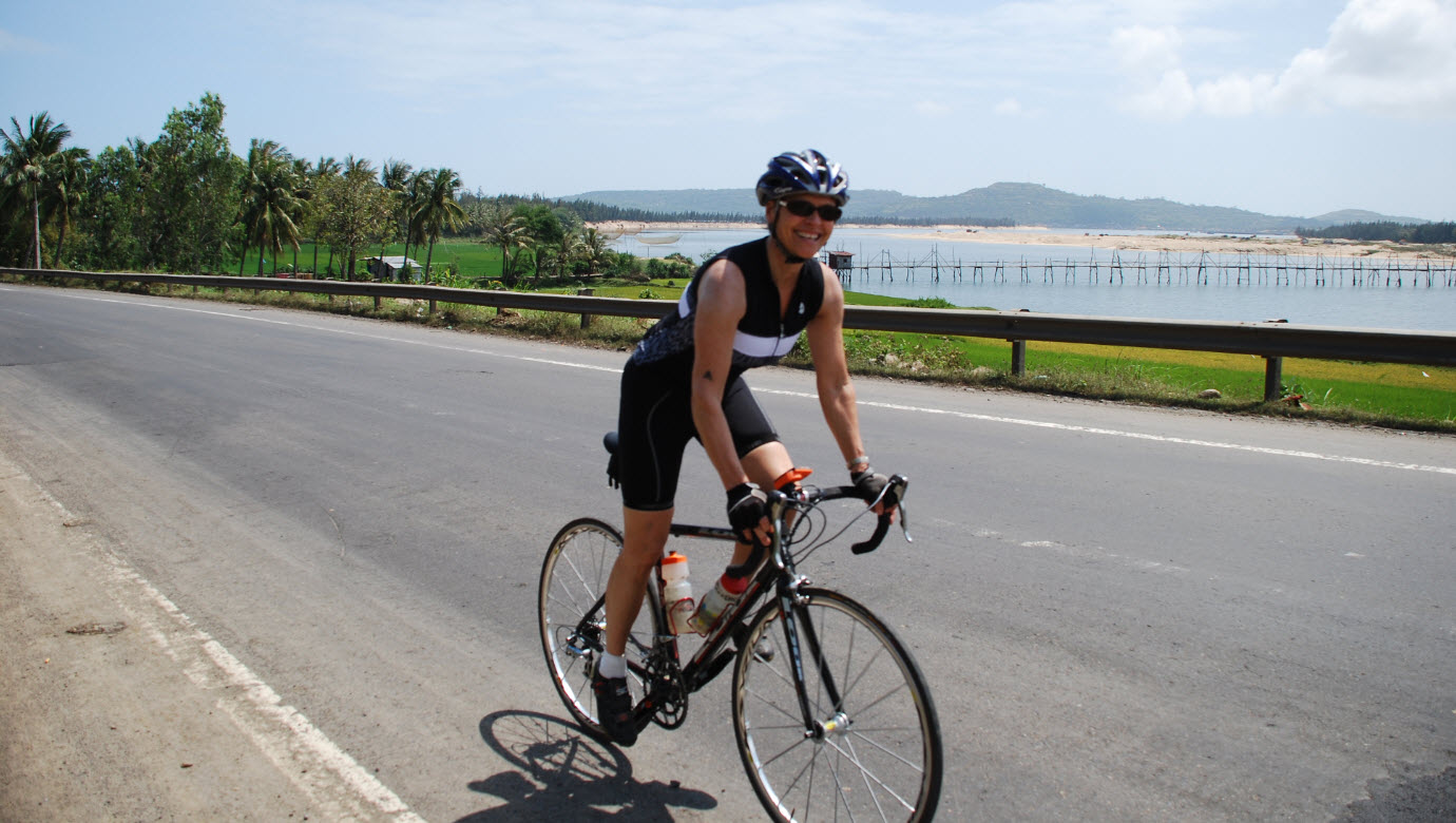 Cycling Vietnam coast GanhDo TuyHoa